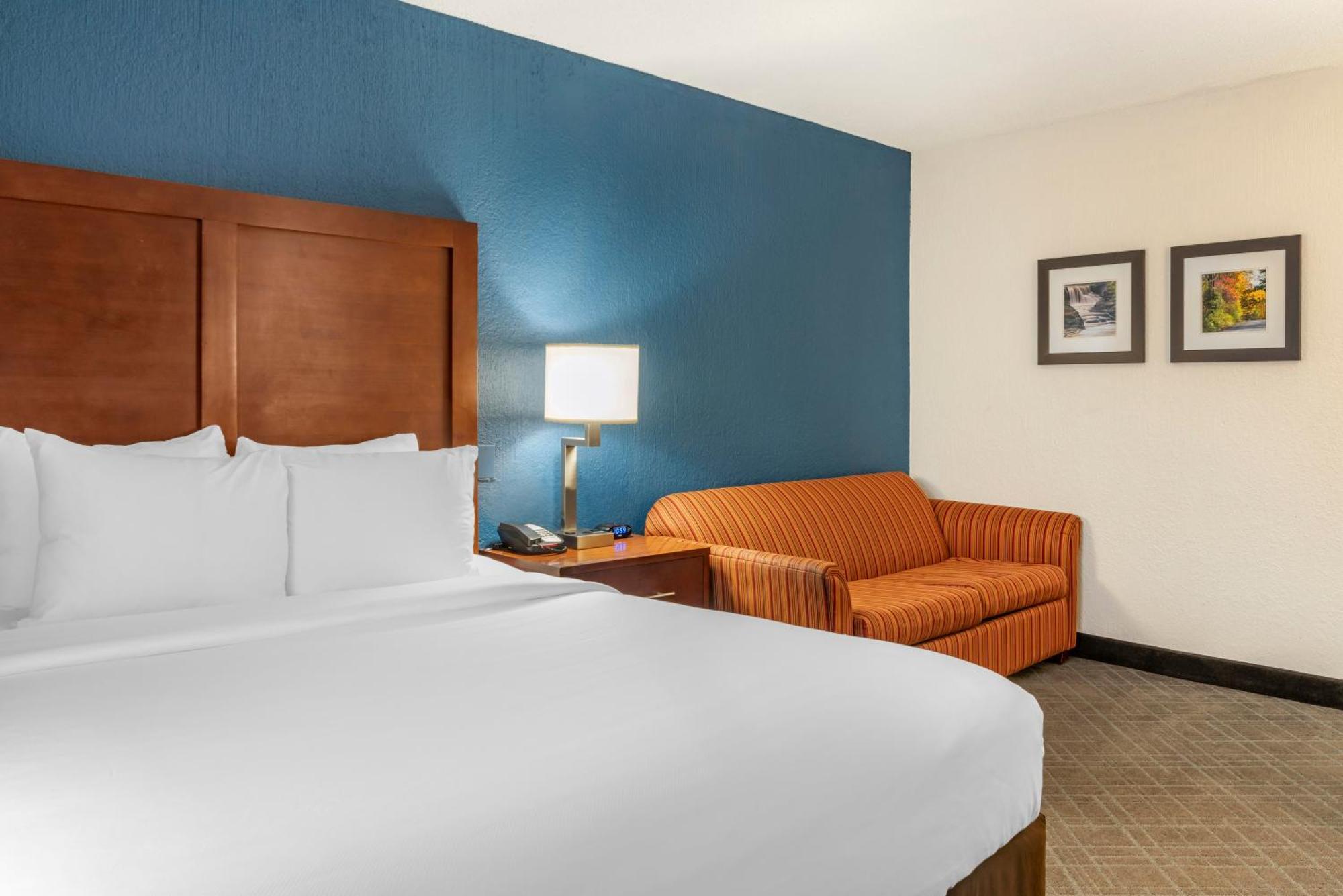 Comfort Inn University Amherst Exteriör bild